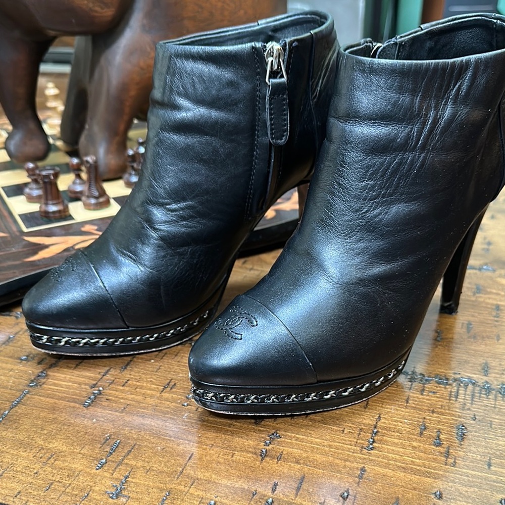 CHANEL Black Ankle Boots with Stiletto Heel 38 7